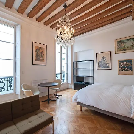 ゲストハウス Pavillon Marais パリ
