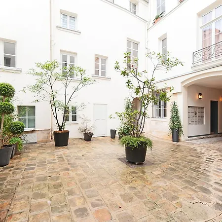 ゲストハウス Pavillon Marais パリ