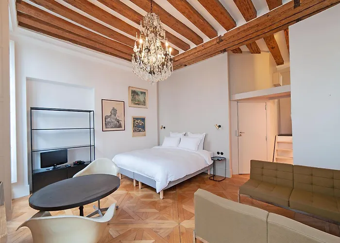 Гостевой дом Pavillon Marais 4*